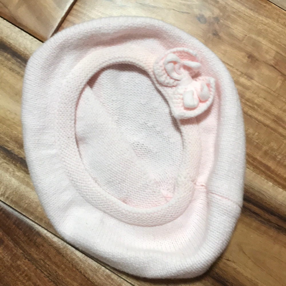 3 pack little girls hats.